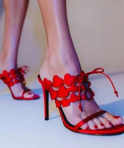 ALZÚARR The Lilly Collections