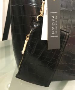 Fabulous Shoes HANDBAGS Gorgeous Black Handbag