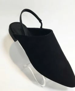 Fabulous Shoes Black Flat Pointy Pumps