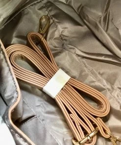 Fabulous Shoes HANDBAGS Chic In Style Tan Handbag