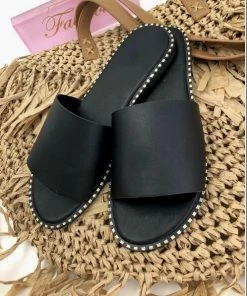 Fabulous Shoes Black Chic Sandals