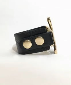 Fabulous Shoes ACCESORIES AND JEWELRY Gold Cross Bracelet