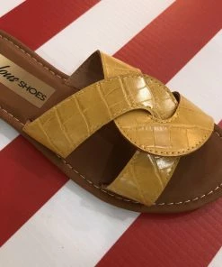 Fabulous Shoes MUSTARD FLATS