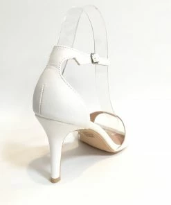 Fabulous Shoes Classy White Heel